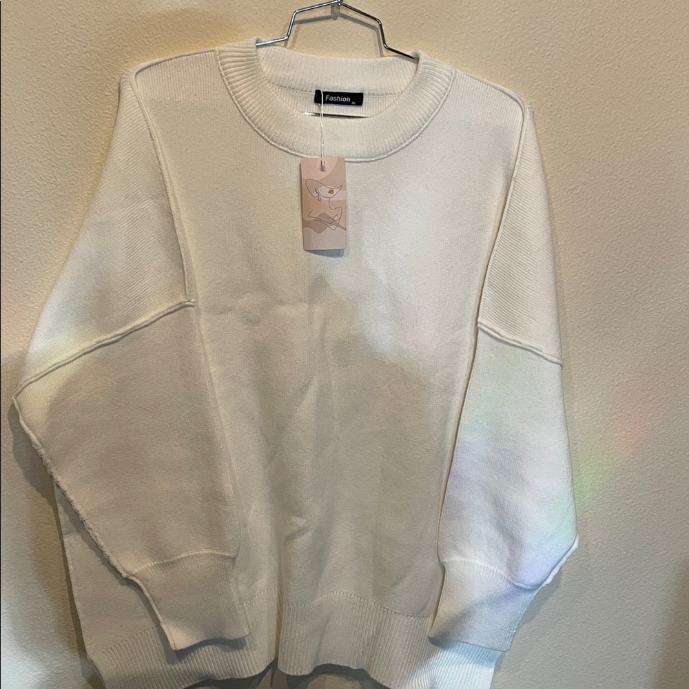 XL Women's Cream Crew Neck Sweater